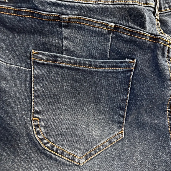 Ibiza Dark Wash Push Up Denim Short Jeans – Vintage Blue – US 13 - Picture 4 of 11